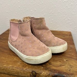 Girls zip up sneakers